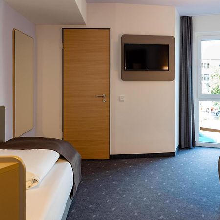 B&B Hotel Bad Hersfeld Buitenkant foto