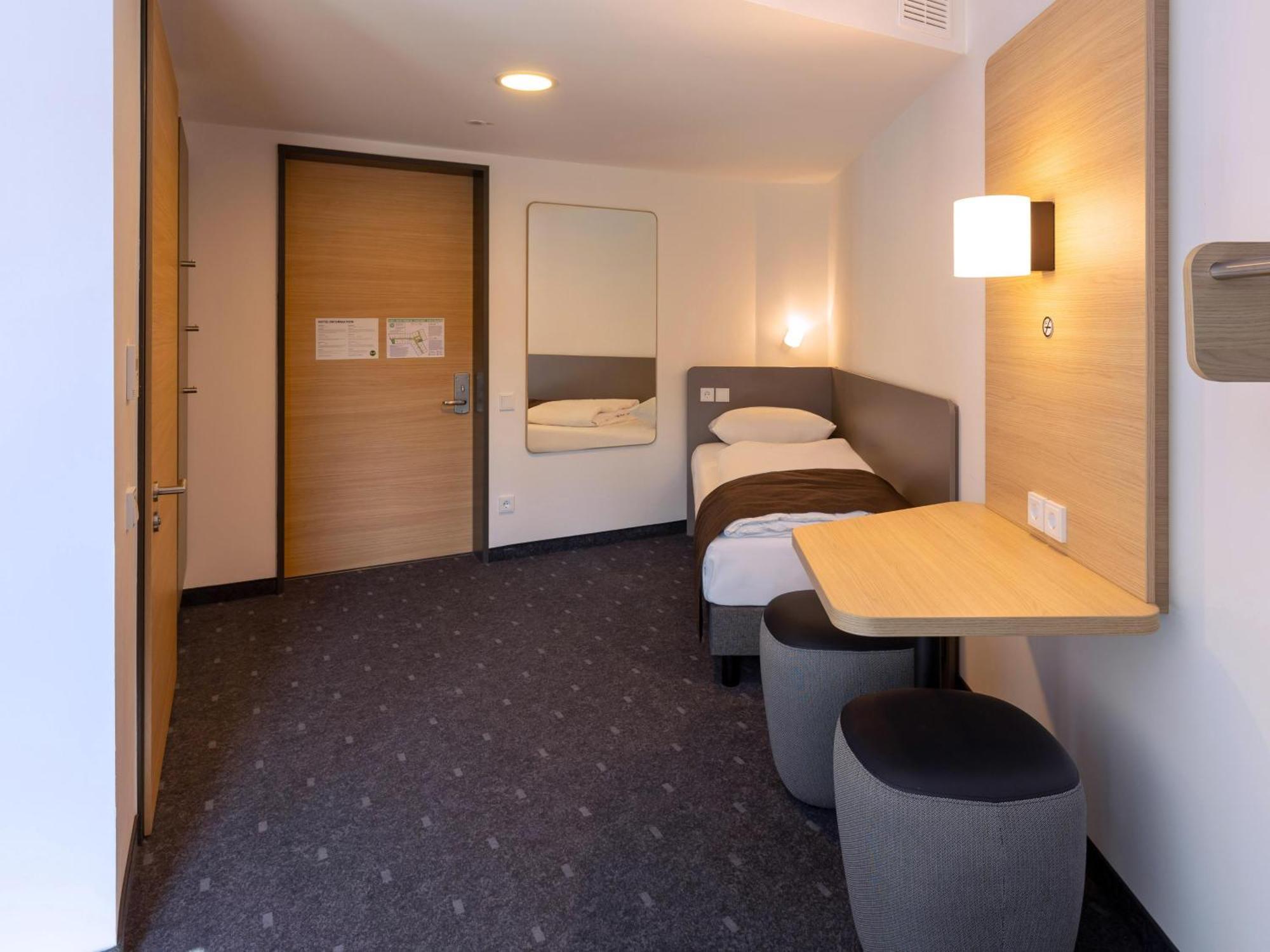 B&B Hotel Bad Hersfeld Buitenkant foto