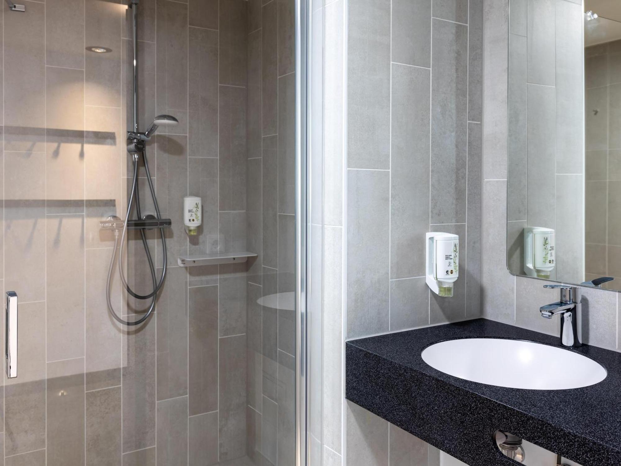 B&B Hotel Bad Hersfeld Buitenkant foto