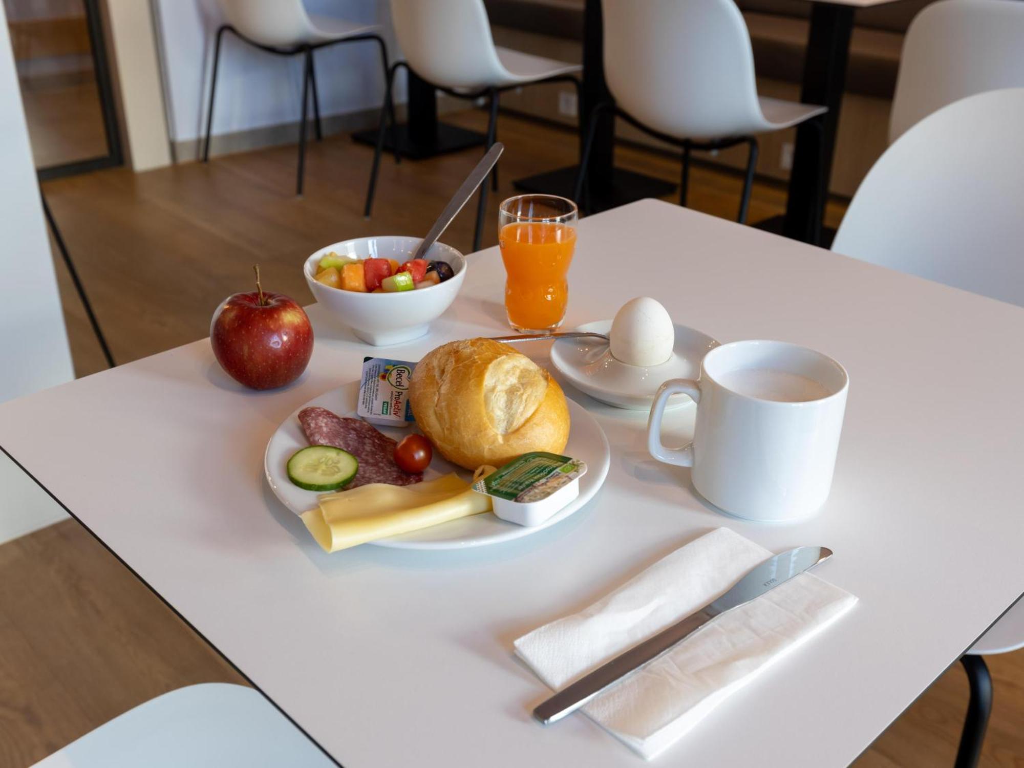 B&B Hotel Bad Hersfeld Buitenkant foto