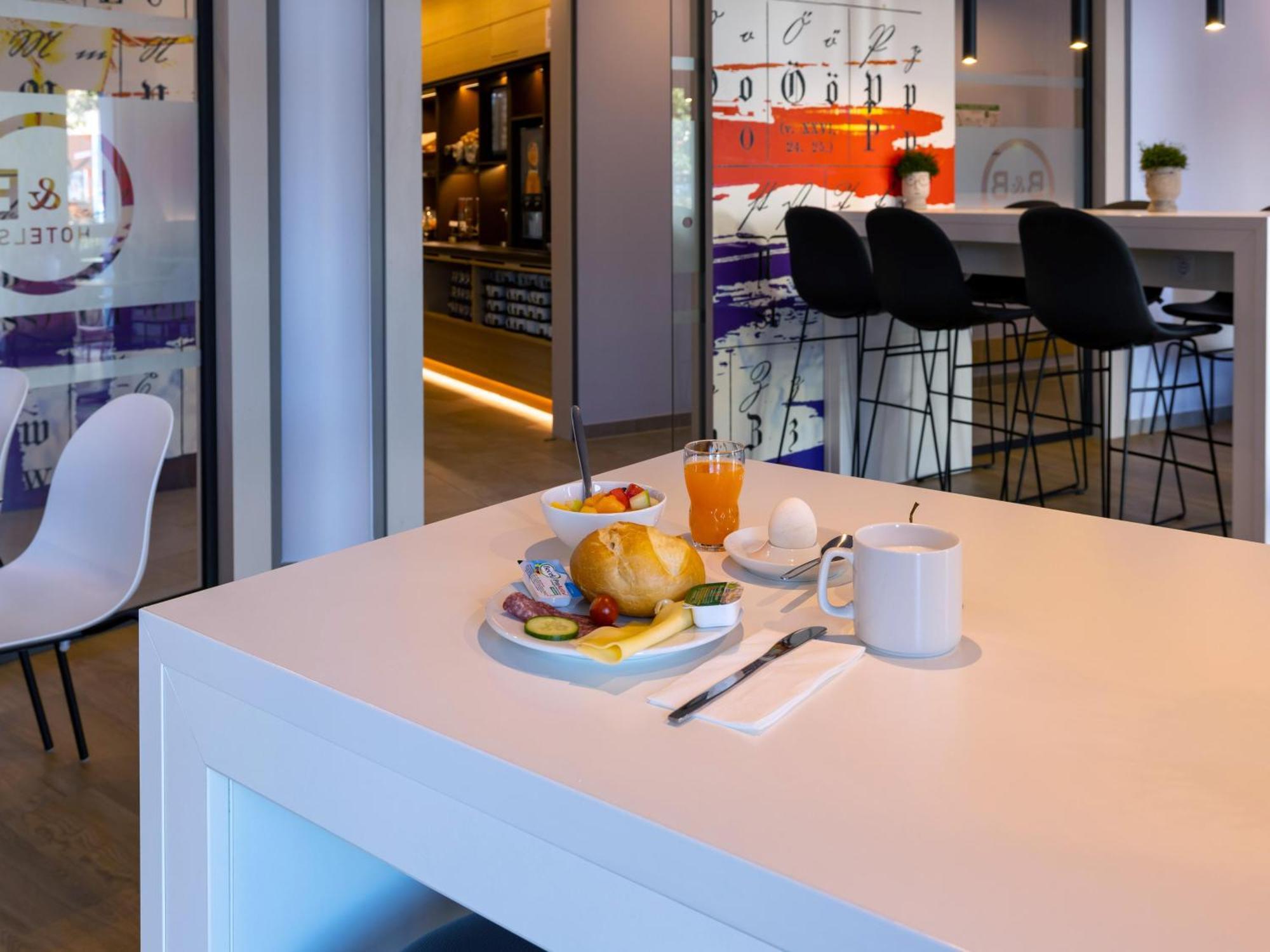 B&B Hotel Bad Hersfeld Buitenkant foto