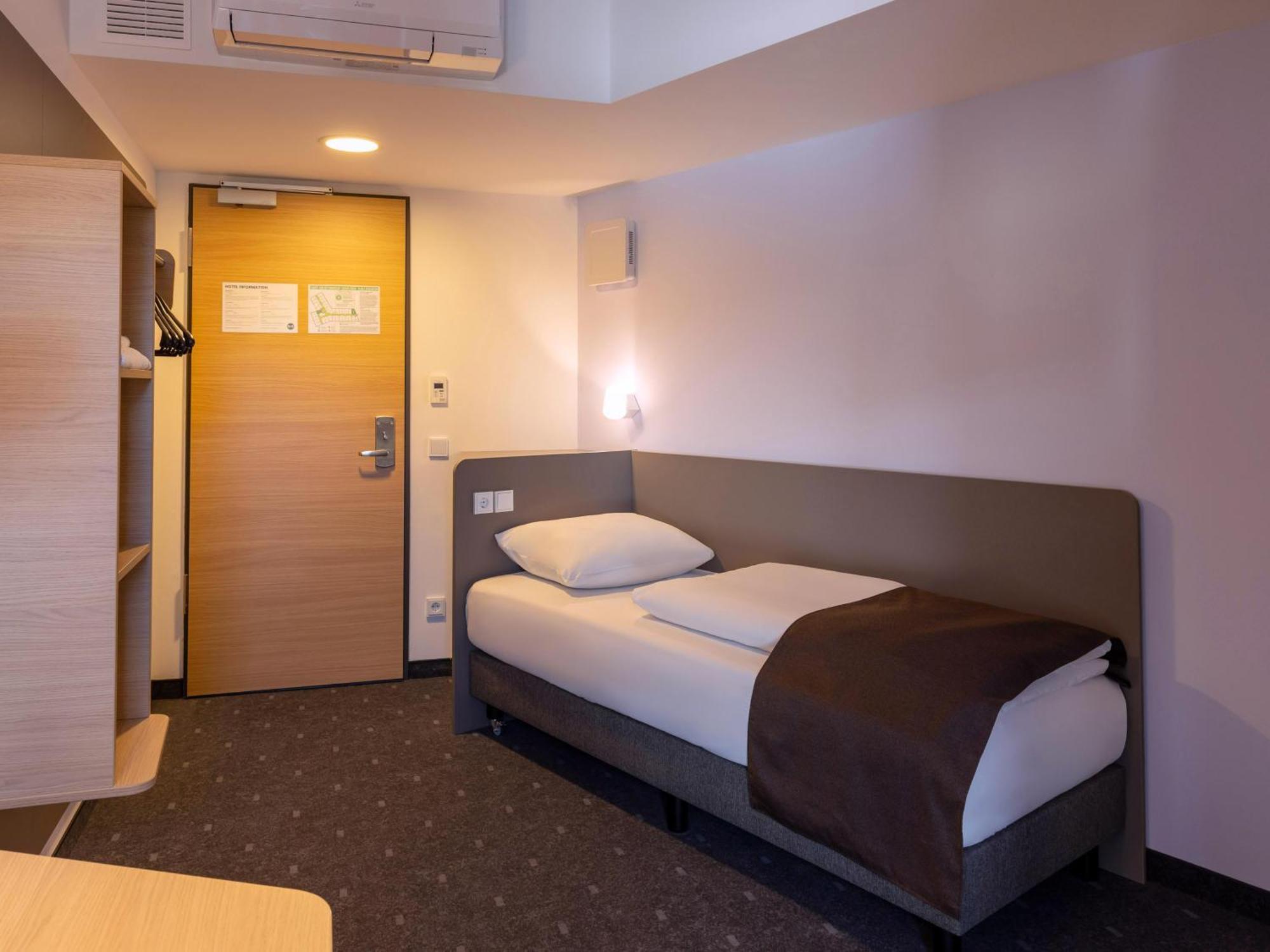 B&B Hotel Bad Hersfeld Buitenkant foto